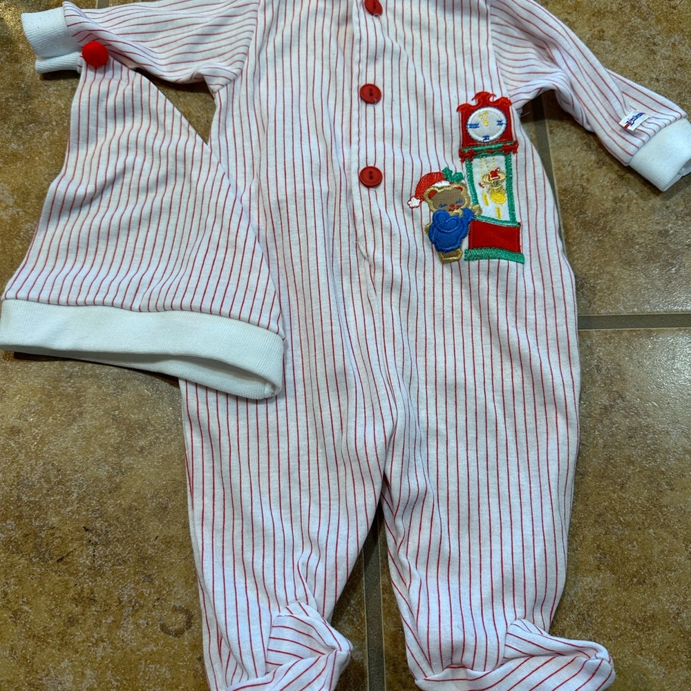 Vintage Little Me Baby’s Christmas 2 Piece Set 6 Months Sleeper Hat